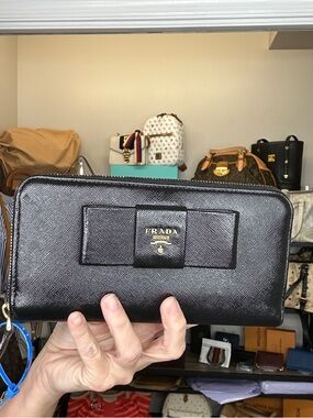 Prada Black Saffiano Leather Bow Zip-Around Wallet Crosshatch Leather